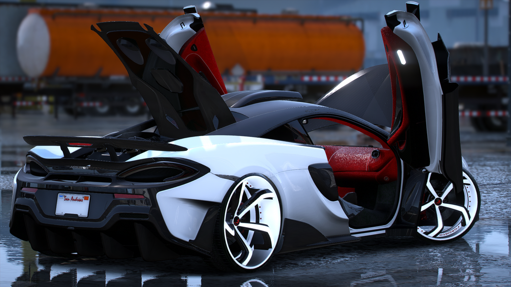 Cj on 32 Mclaren 600LT