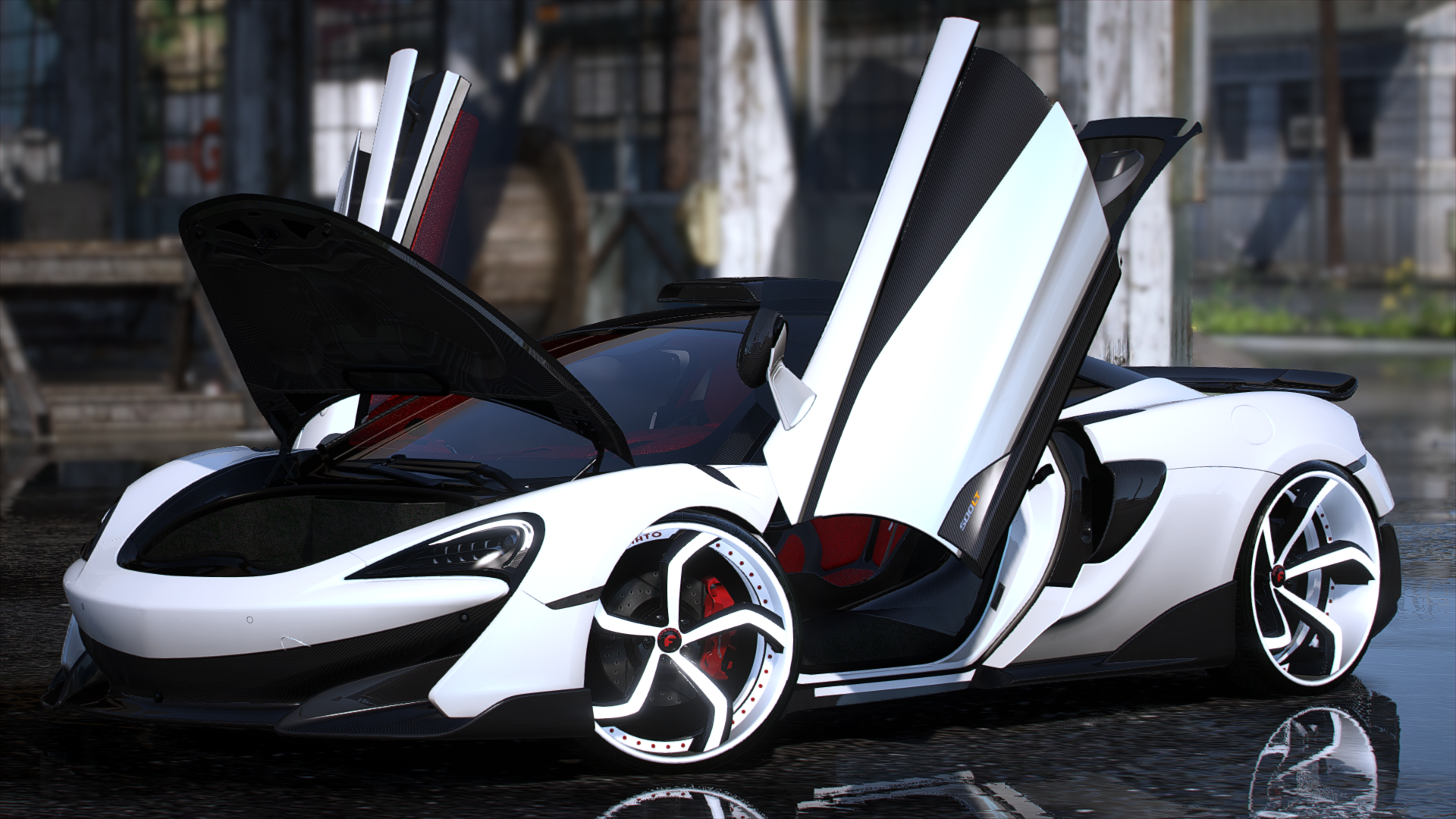 Cj on 32 Mclaren 600LT