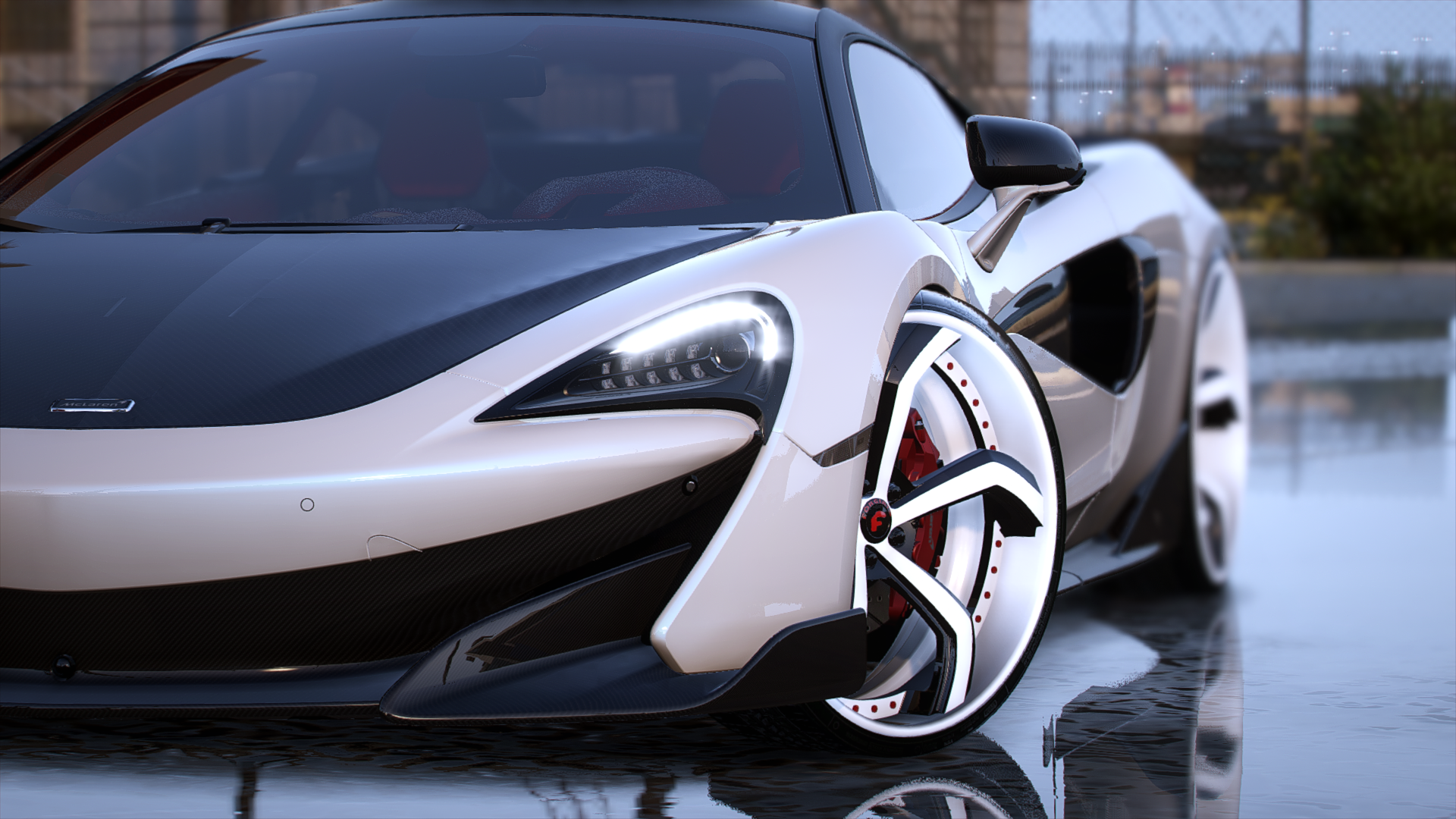 Cj on 32 Mclaren 600LT
