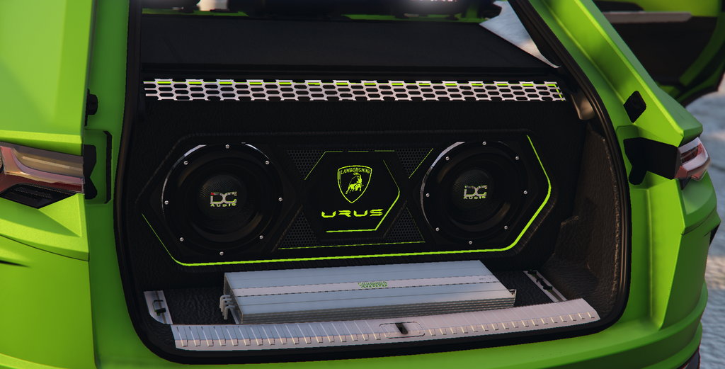 Lamb Urus on Savinis